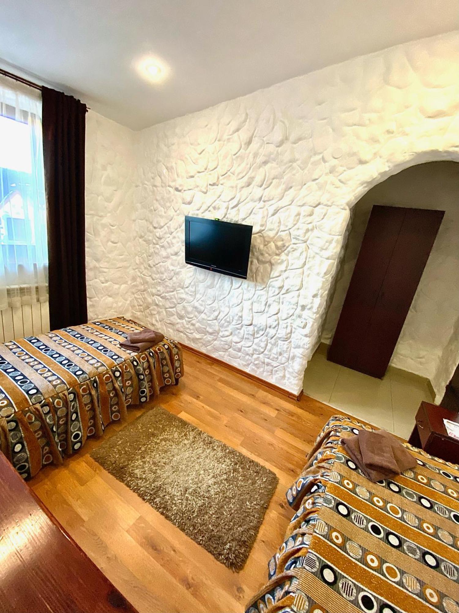 Complex Khutor Hotell Velka Omeljana Eksteriør bilde