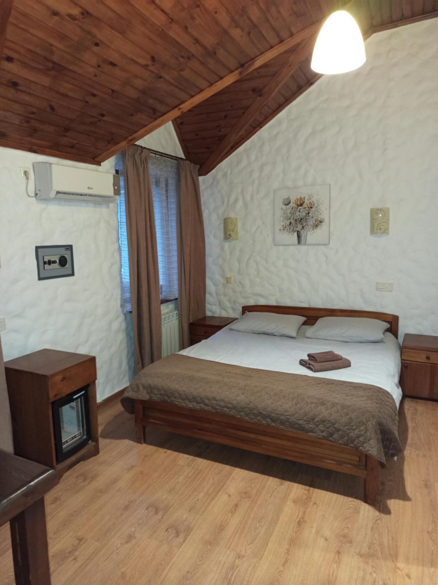 Complex Khutor Hotell Velka Omeljana Eksteriør bilde